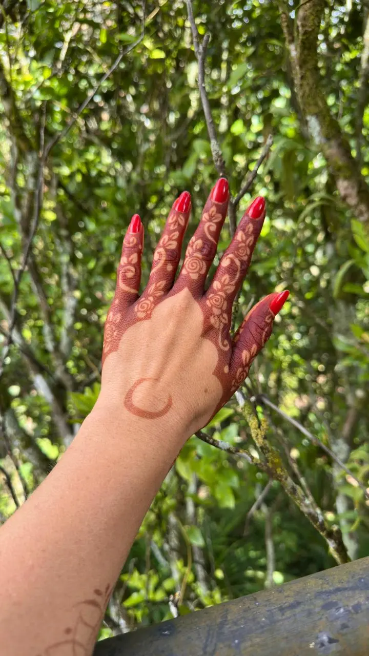henna tattoo
